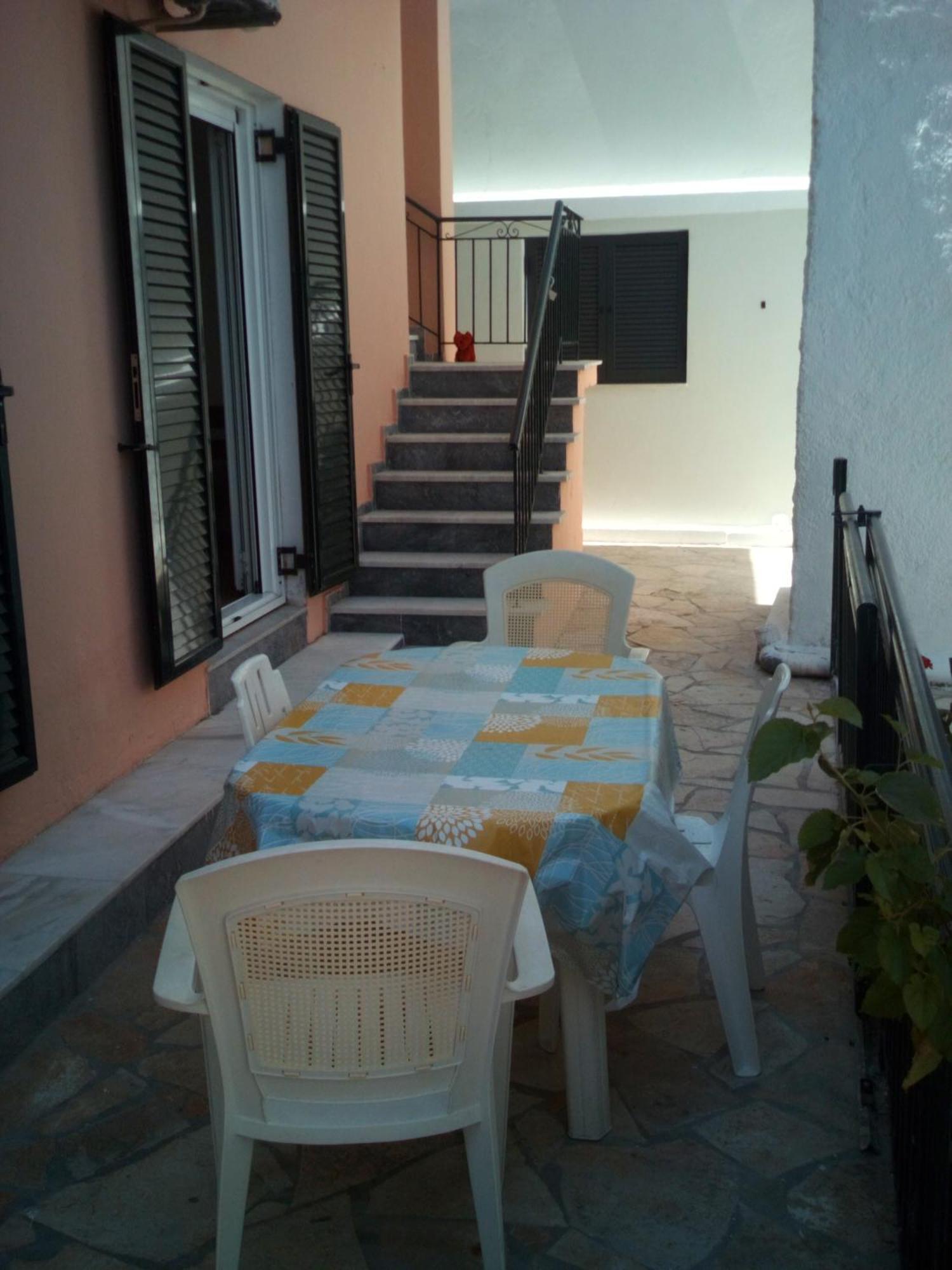 Georgia Beach Apartments Mesongí المظهر الخارجي الصورة
